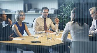 Acquisition d’entreprise : Quel impact sur les contrats d’assurance ?